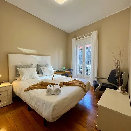 Apartament Centro Peatonal 5 Habitaciones Con Balcon Vigo