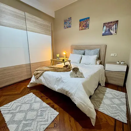 Centro Peatonal 5 Con Balcon * Vigo